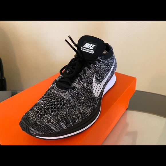 Brand new Nike racers Oreos 2.0 - Picture 3 of 3